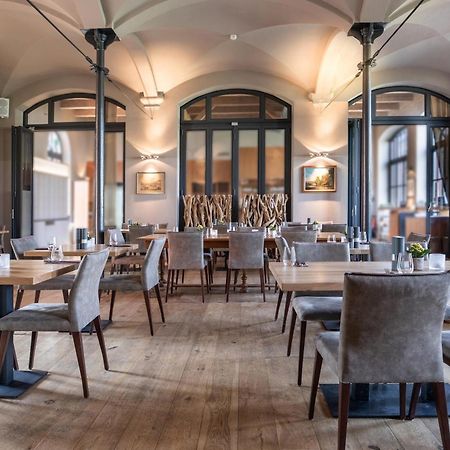 Schlossgut Грос Шванзе Екстер'єр фото Restaurant Restaurant St. Peter