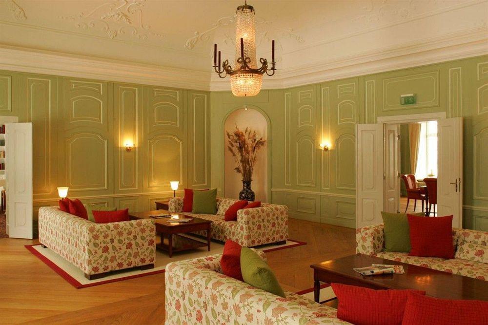 Schlossgut Грос Шванзе Екстер'єр фото The Green Room