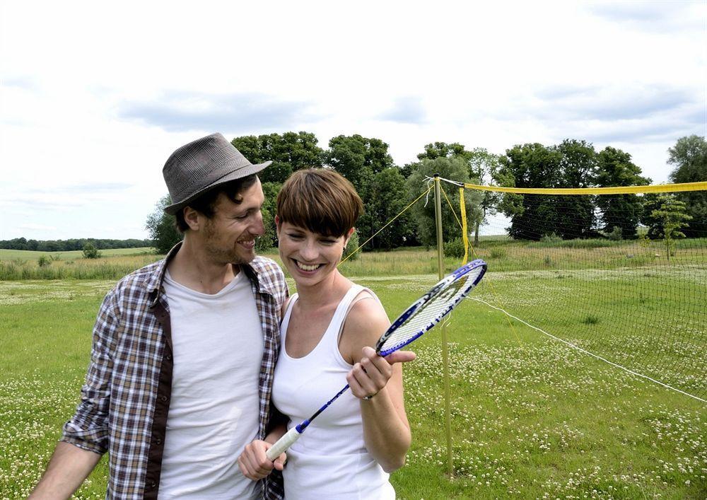 Schlossgut Грос Шванзе Екстер'єр фото The German duo of Michael Kühnen and Nicole Kessler won the mixed doubles title.