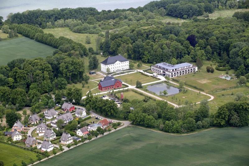 Schlossgut Грос Шванзе Екстер'єр фото Aerial view